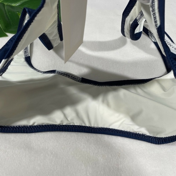 NEW SOLID‎ & STRIPED [ Large ] The Elle Polka Dot Bikini Top in Blue - Picture 11 of 12